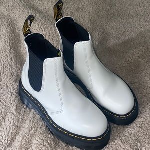 2976 Smooth Leather Platform Chelsea Boot White Doc Martens